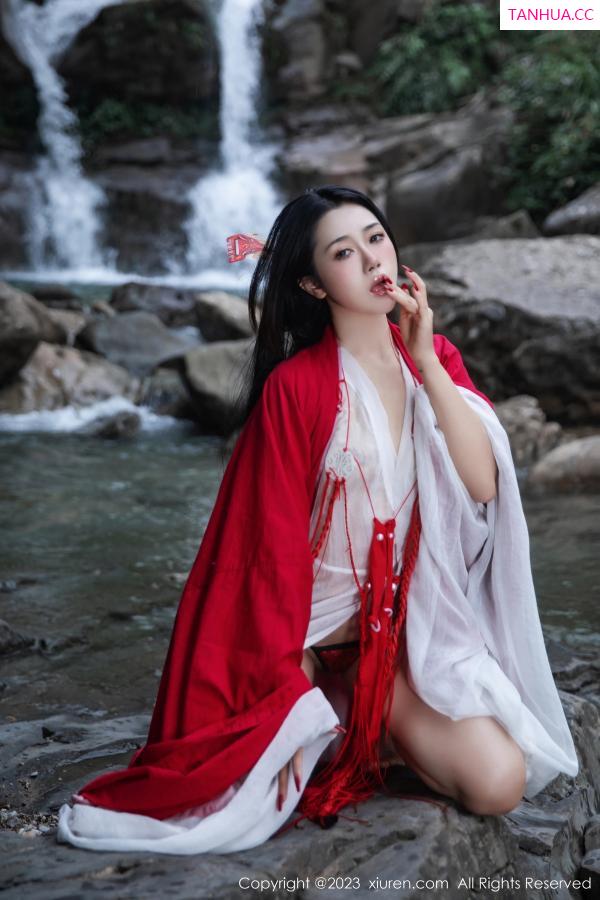   [XiuRen]高清写真图 2023.08.28 No.7295 严利娅Yuliya 妲己美臀第27张图片